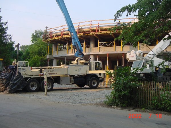 <p><strong><span style="font-family: Times New Roman; font-size: small;">Concrete  Pump getting ready to place Concrete on Radius Structural Slab</span> <br /></strong></p>